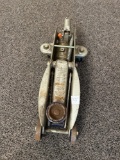 AC Delco car jack weight unknown