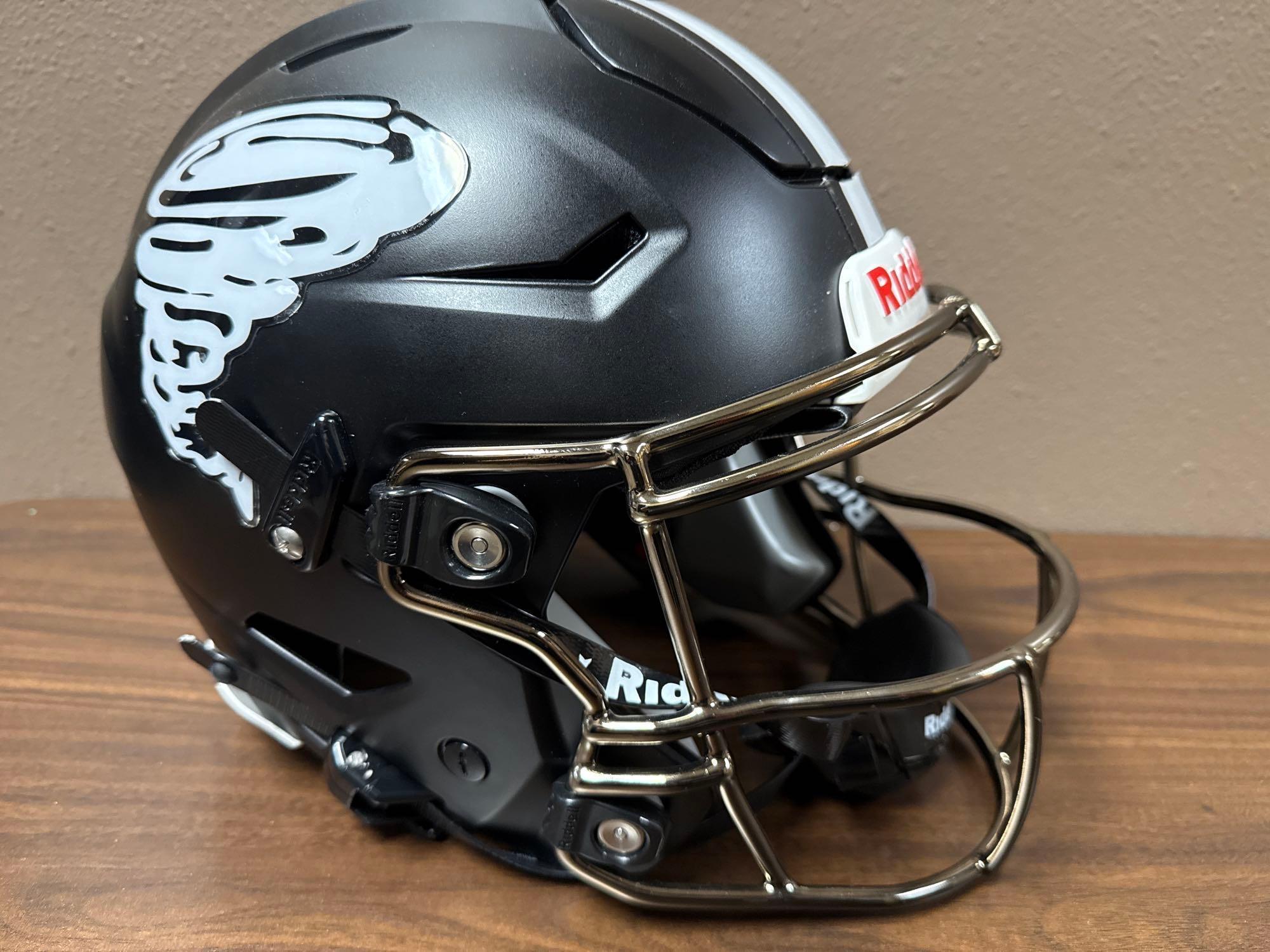 black football helmet 10 New Other Xenith X2E+ Black/Black Youth Large Complete  PremierSports Made with a polycarbonate shell Riddell Black Storm Lake Football