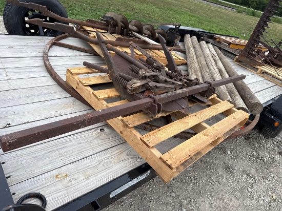 2 pt. Hitch Cultivator, Bar is 7 1/2' Bar