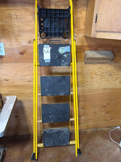 6' folding steel ladder