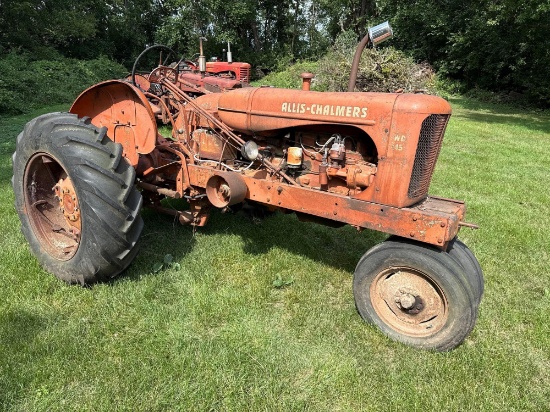 Allis Chalmers WD45 Tractor, NF, 4/1 Speed, Fenders, 13.6-28 Rear Tire size - Non Running.