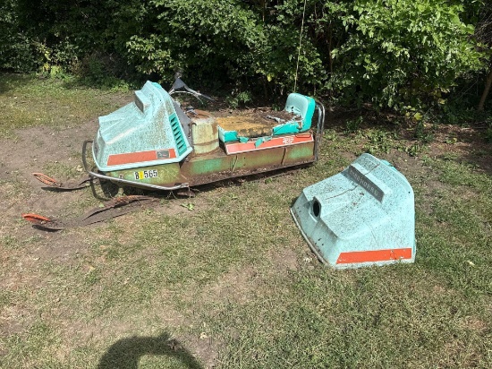 Johnson Skee Horse Model 25-200RS Snowmobile, Johnson 437, SN 03503 W/extra hood
