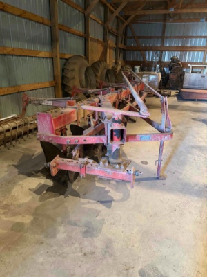 WHITE "548" SEMI MOUNT MOLD BOARD PLOW, 6x18 SHEAR BOTTOMS, BUSTER BAR