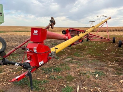 Westfield "Mk100-71" Portable Grain Auger, Drag Feed