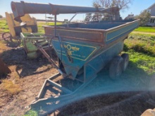 GRAIN O VATOR 10 TANDEM AXLE AUGER CART