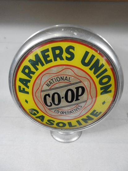 Farmer's Union Gas Pump Globe