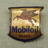 Mobiloil Vacuum Hat Badge (Gold)
