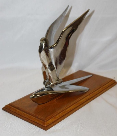1951-1952 Ford Accessory Hood Ornament