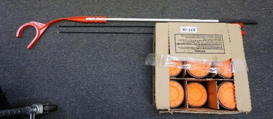 (USED) WHITE FLYER SHOOTING CLAYS/CLEANING RODS