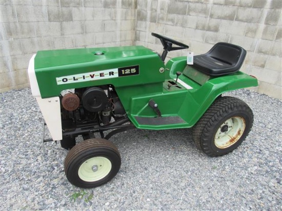 1972 Oliver 125 Garden Tractor (1972-73)