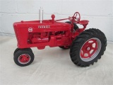 IH Farmall M Scale 1:8