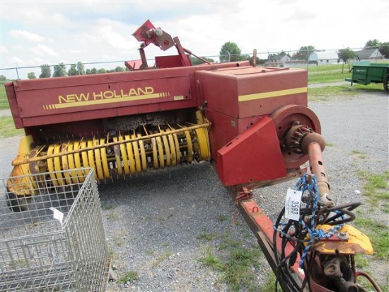 NH 575 Baler with Thrower
