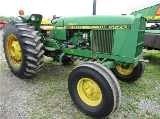 JD 2550 Tractor, 2WD