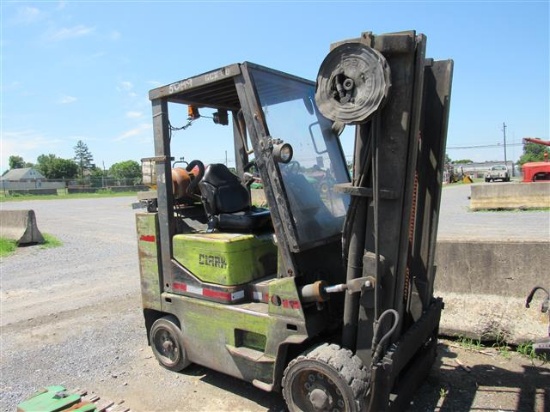Clark Forklift, Propane (runs good)