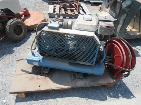 Jenny Air Compressor w/Hose Reel
