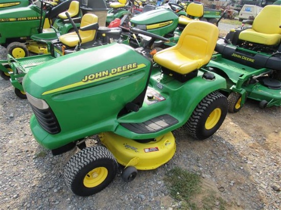 JD LT180 L&G Tractor - Runs