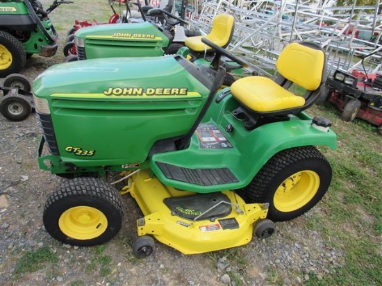JD GT235 Lawn Tractor (runs+works)