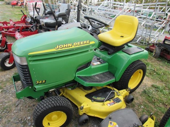 JD 335 Lawn Tractor (runs+works)