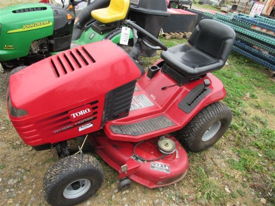 Toro 1544 L&G Tractor w/Bagger (runs)