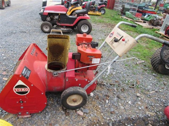 Toro Walk Behind Snowblower (runs)