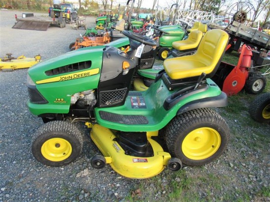 JD LA145 L&G Tractor (runs)