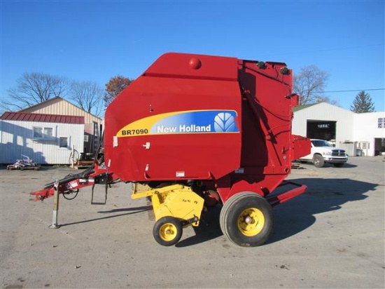 NH BR7090 Round Baler, 5500 Bales, New Belts,