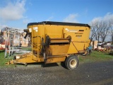 Kuhn Knight 5032 Twin Screw Mixer w/Scales