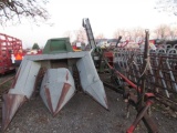 NI 324 2R Wide Cornpicker