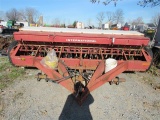 IH 510 Grain Drill w/Spare Parts