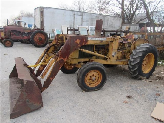 JD 300 Loader Tractor (gas)