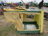 JD 1050 Tractor Cab