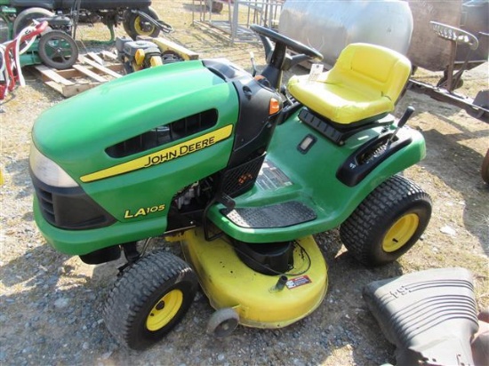 JD LA105 Lawn Mower