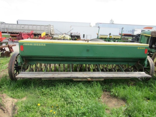 JD 8350 Grain Drill
