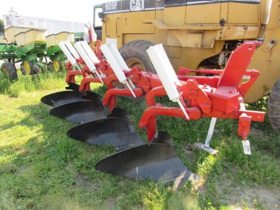 Int 450 4B Spring Reset Plow