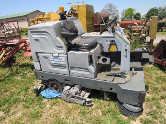 Advance 2042 Floor Sweeper