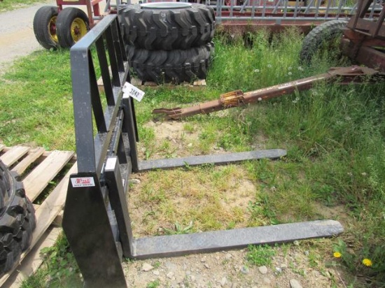 (New) Kivel 3500 lb Pallet Fork Attachments