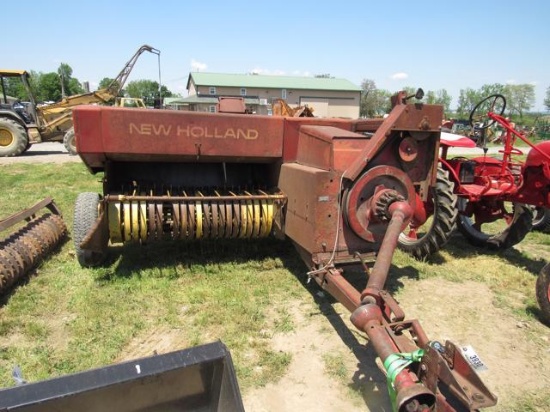 NH 276 Hay Baler