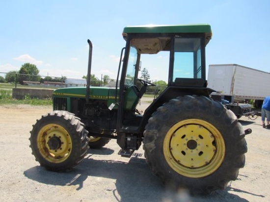 JD 5500 Tractor, 4WD, Dsl, Cab, Power Reverse,