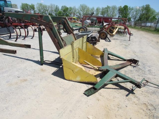 Oliver Loader (off JD 3040)