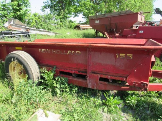 NH 155 Manure Spreader