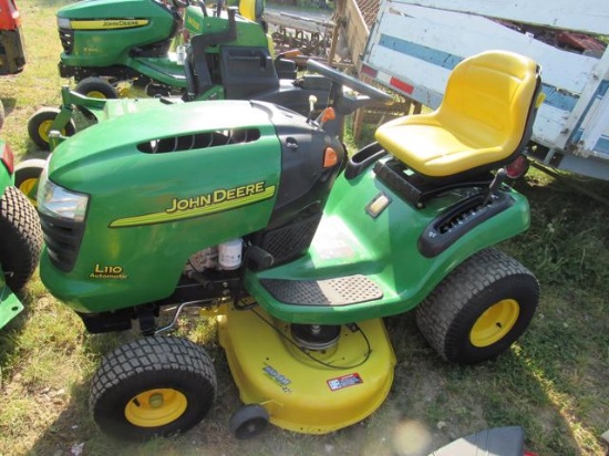 JD L110 Riding Mower