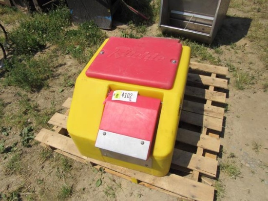 (New) Ritchie Two-Hole Hog Waterer