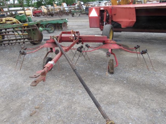 NH 162 2-Star Hay Tedder