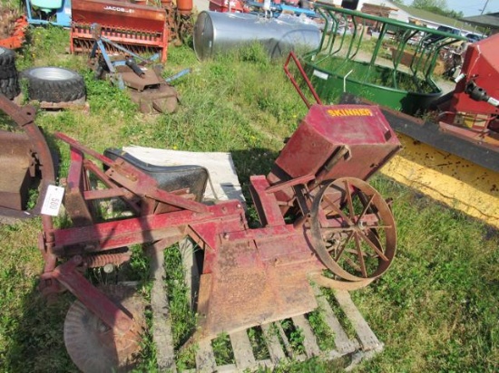 1R Tree Planter