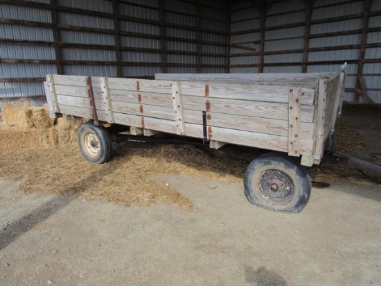 Wooden Farm Wagon, 8' x 12' w/Hydraulic Dump