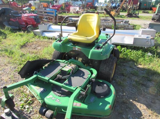 JD F680 L&G Tractor (not running)