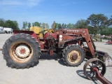 IH 684 4WD Tractor w/Loader