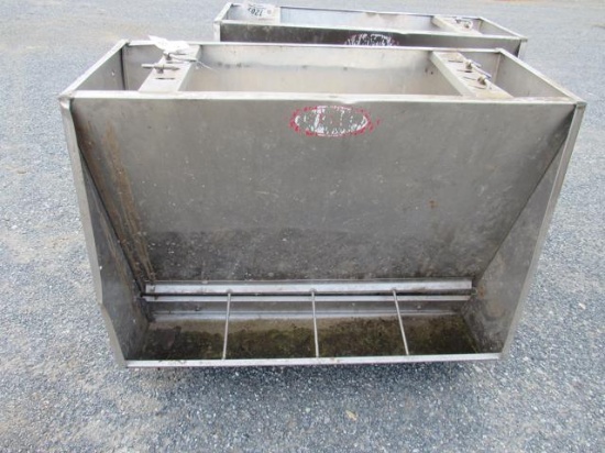 STACO Pig Feeder
