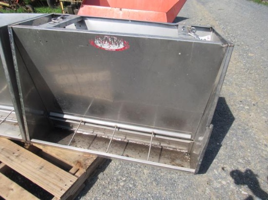 STACO Pig Feeder