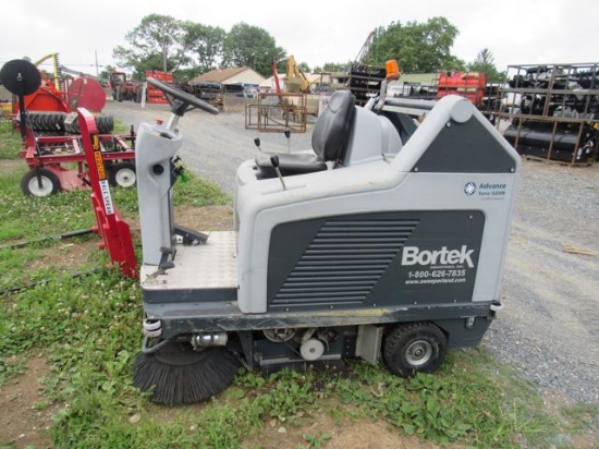 Nilfisk Advance Terra 5200B Floor Sweeper, Bad Battery